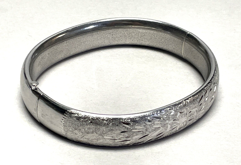 Vintage Carl-Art Sterling Silver Hinged Bangle Bracelet Floral Engraved 24g